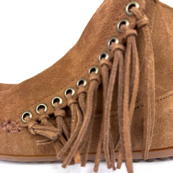 Minnetonka Willow bootie w fringe in dusty brown - sz 7 - BWOT - Picture 3 of 14